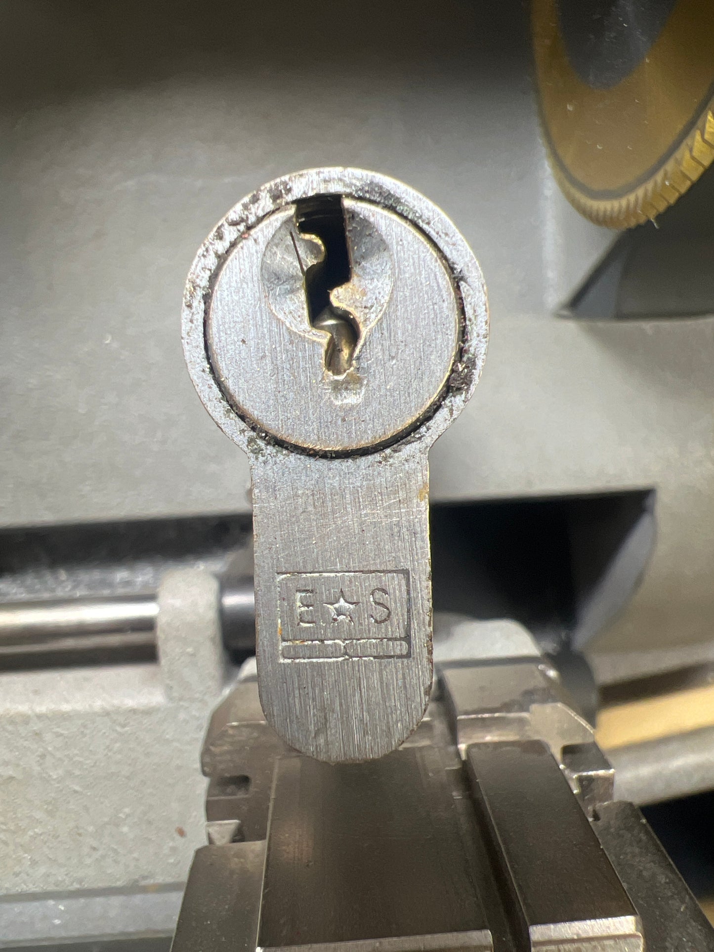 E*S MP6 pin bump key